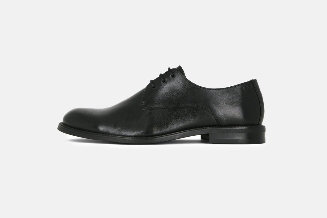 Alias Classic Derby Shoe